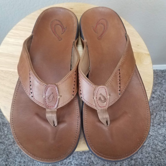 OluKai Other - Olukai Nui tan leather flip flops sz 10